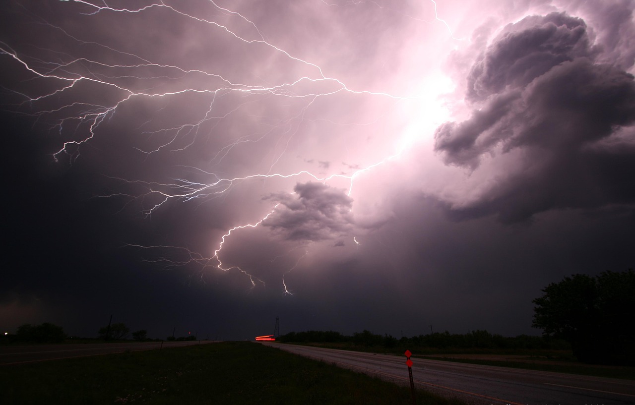 tormenta eléctrica