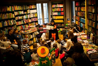 Niños en la biblioteca