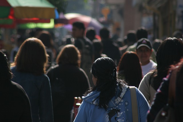 Evitar las  aglomeraciones de personas es una  medida de prevención necesaria para evitar que el virus se siga expandiendo entre las personas.