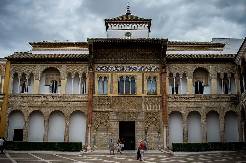 Fachada de Palacio árabe. 