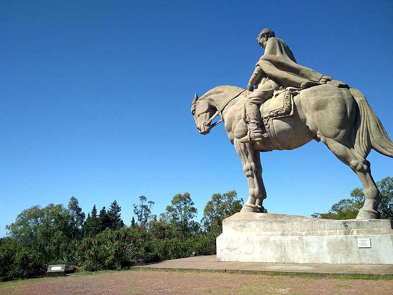 Escultura ecuestre de Artigas. Cerro Artigas. Lavalleja